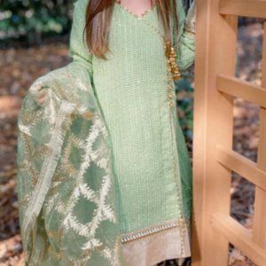 PAKISTANI INDIAN DRESS AYLA NOOR VIVIENNE KIDS 3 PIECE STITCHED SUIT